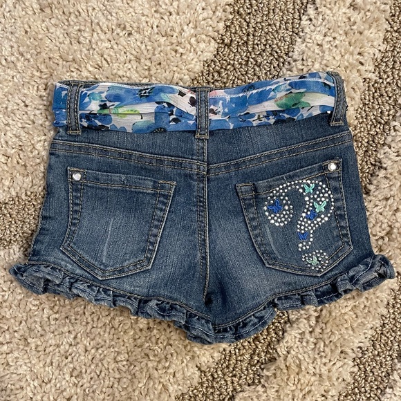 Guess Los Angeles 2 pc set Top with Belted Shorts Sz 5 in Girls Adorable! - Picture 6 of 11